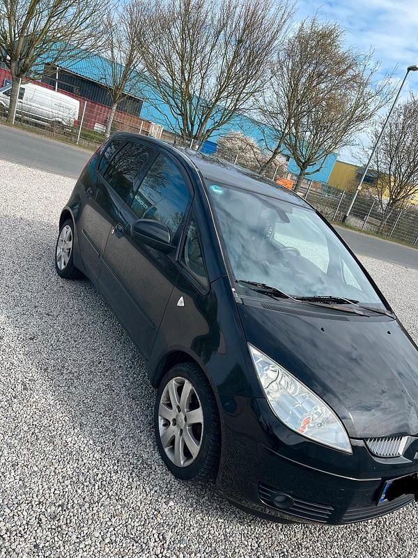 Gebraucht Mitsubishi Colt Top 95 PS (69 kW) 2006 Schwarz Kleinwagen