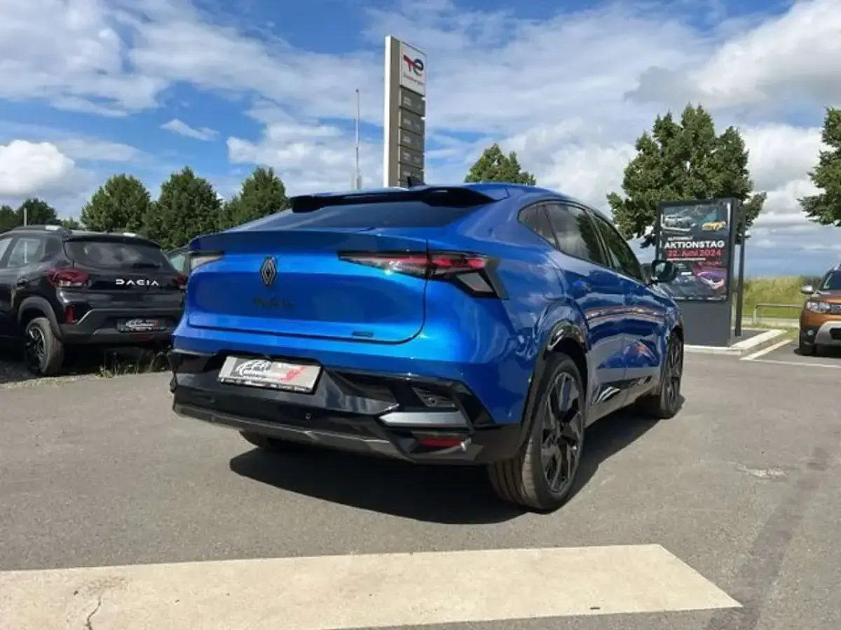 Używany Renault Rafale 131 KM (96 kW) 2024 Niebieski SUV