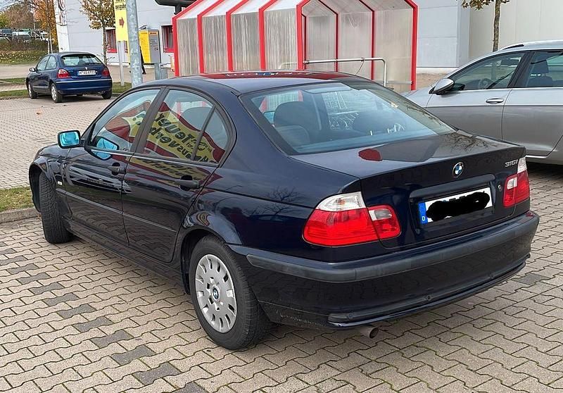 Gebraucht BMW 316 116 PS (85 kW) 2001 Blau Limousine