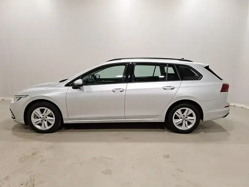 Gebraucht VW Golf VIII Life 150 PS (110 kW) 2023 Reflexsilber metallic Kombi