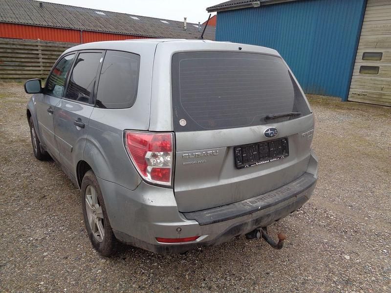 Gebraucht Subaru Forester Comfort 150 PS (110 kW) 2011 Grau SUV