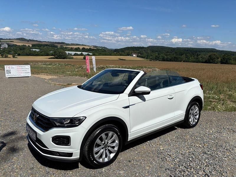 Weiß Gebraucht 2021 VW T-Roc Cabriolet R-line Cabrio | 24.950 € (Fairer Preis) - Bild 1/4