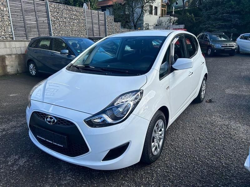 Gebraucht Hyundai ix20 Classic 116 PS (85 kW) 2016 Weiß Kleinwagen