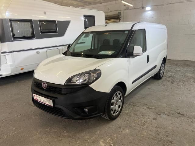 Weiß Gebraucht 2019 Fiat Doblò Van / Kleinbus | 12.990 € (Fairer Preis) - Bild 1/4