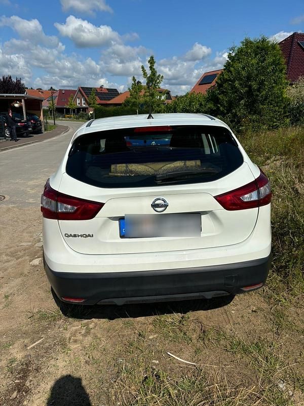 Gebraucht Nissan Qashqai 116 PS (85 kW) 2014 Weiß SUV