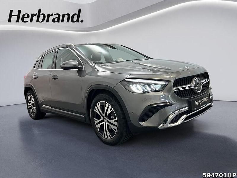 Gebraucht Mercedes GLA200 Progressive 150 PS (110 kW) 2025 Metalliclack mountaingrau SUV