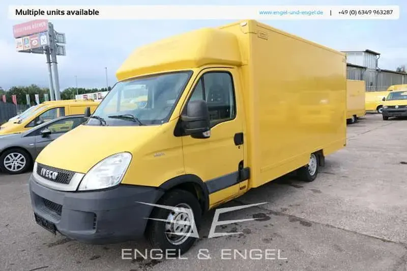 Occasion Iveco Daily 106 ch (77 kW) 2011 Jaune Berline