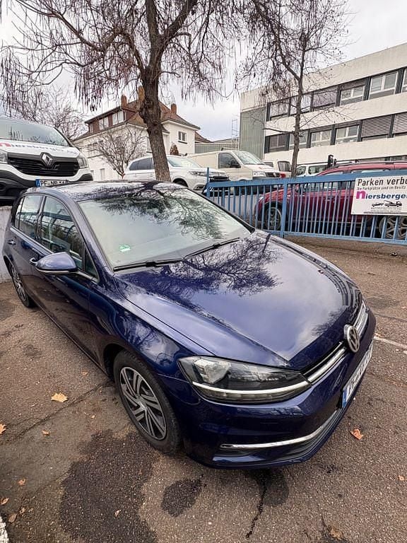 Blau Gebraucht 2017 VW Golf Comfortline Limousine | 12.200 € (Fairer Preis) - Bild 1/4