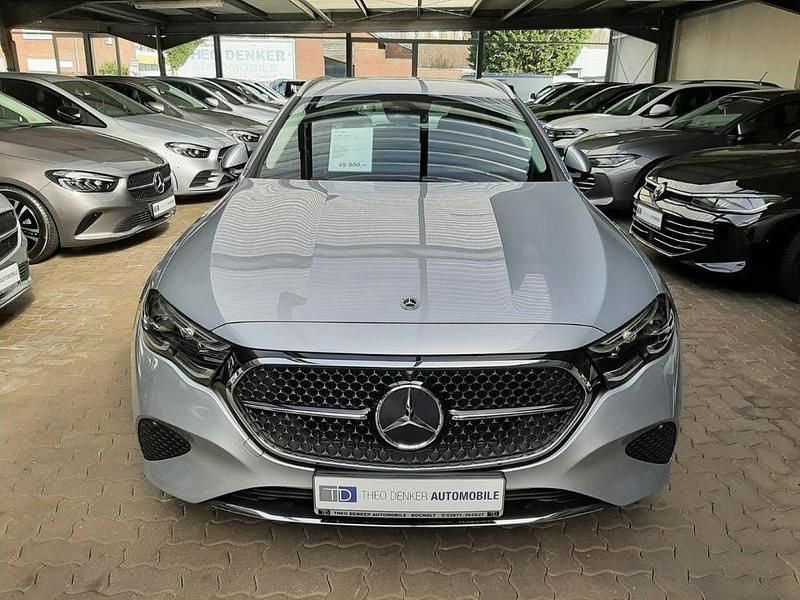 Gebraucht Mercedes E300 Advanced Plus 313 PS (230 kW) 2025 Silber Limousine