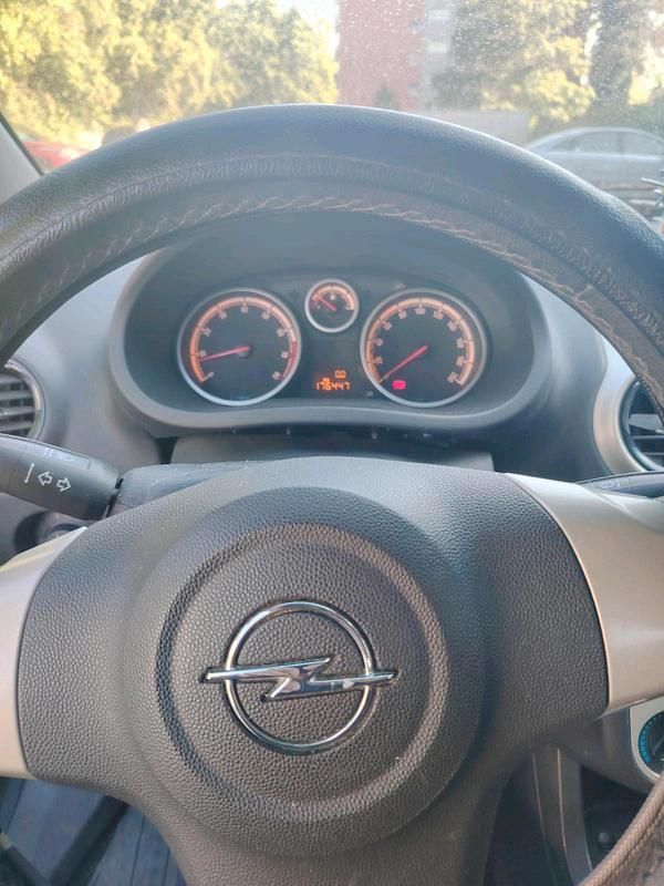 Gebraucht Opel Corsa 80 PS (58 kW) 2007 Schwarz Kleinwagen