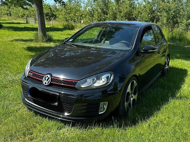 Schwarz Gebraucht 2010 VW Golf VI GTI Limousine | 8.900 € (Fairer Preis) - Bild 1/4