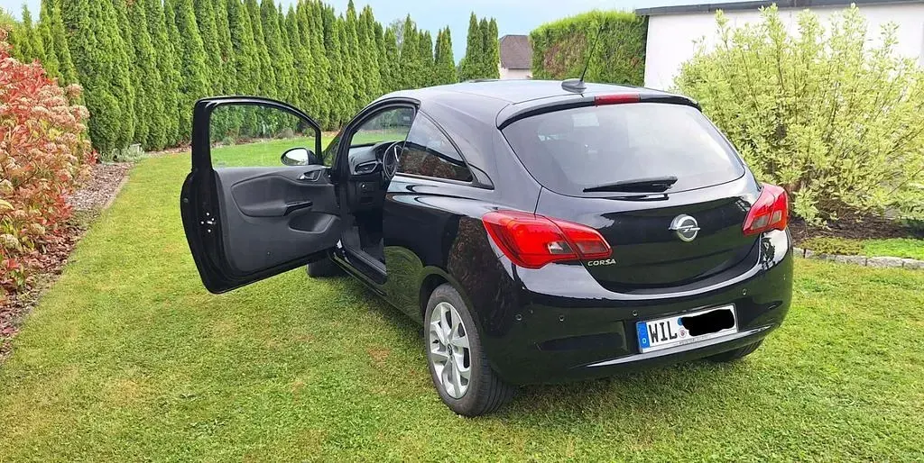 Używany Opel Corsa Active 90 KM (66 kW) 2017 Czarny Hatchback
