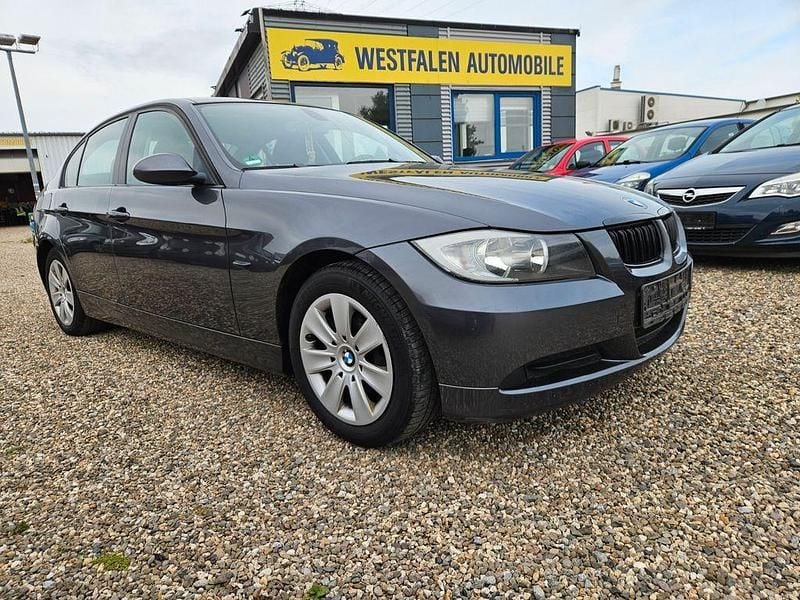 Gebraucht 2007 BMW 318 Comfort Edition Limousine | 3.980 € (Etwas zu teuer) - Bild 1/4
