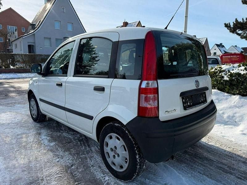 Gebraucht Fiat Panda Active 69 PS (50 kW) 2011 Weiß Kleinwagen