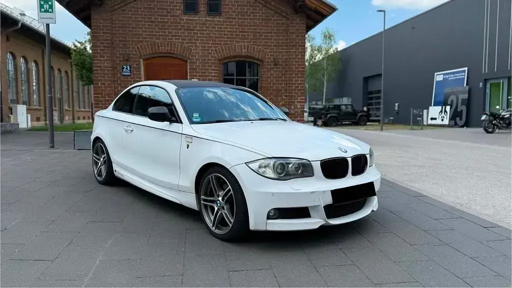 Gebraucht BMW 120 M Performance 200 PS (147 kW) 2012 Weiß Kleinwagen