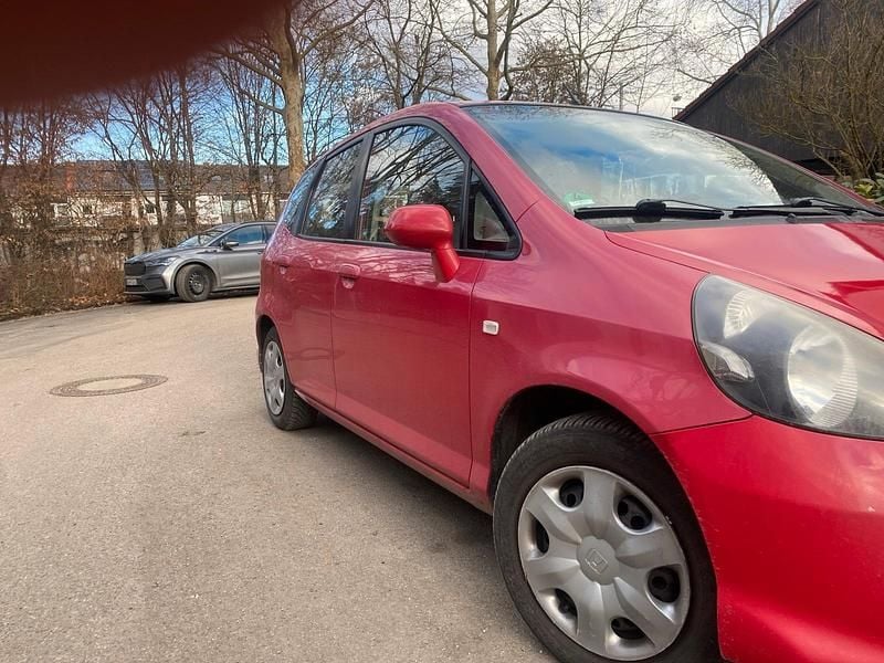 Gebraucht Honda Jazz 77 PS (56 kW) 2007 Rot Kleinwagen