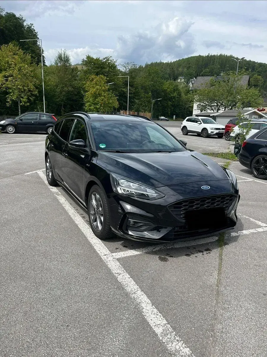 Gebraucht Ford Focus ST-Line 125 PS (91 kW) 2022 Schwarz Kombi