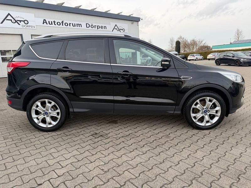 Gebraucht Ford Kuga Titanium 150 PS (110 kW) 2016 Schwarz SUV