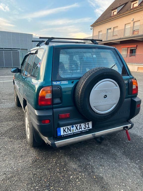 Gebraucht Toyota RAV4 150 PS (110 kW) 1996 Grün SUV