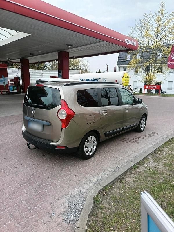 Gebraucht Dacia Lodgy 108 PS (79 kW) 2013 Braun Van / Kleinbus