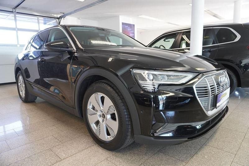 Gebraucht Audi e-tron 230 kW (313 PS) 2022 Schwarz SUV