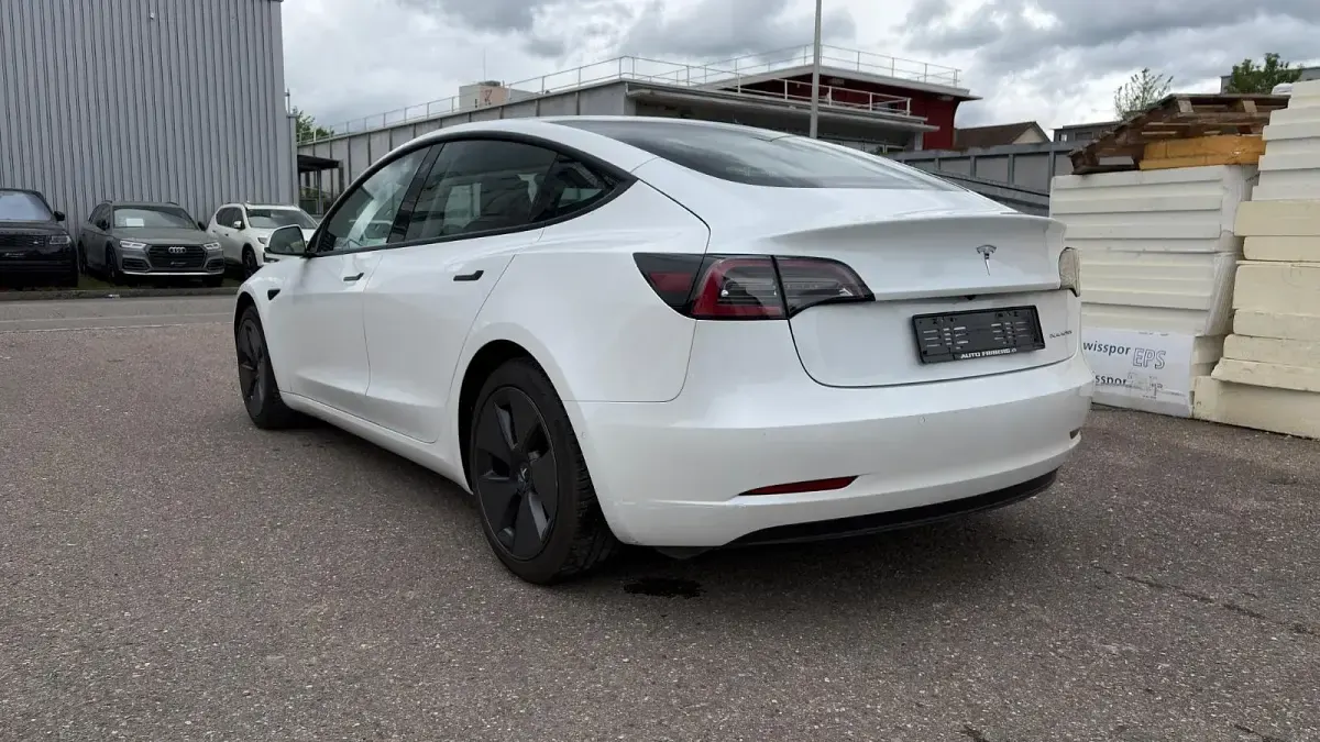 Usata Tesla Model 3 Long Range AWD 365 kW (497 CV) 2021 Bianco Berlina