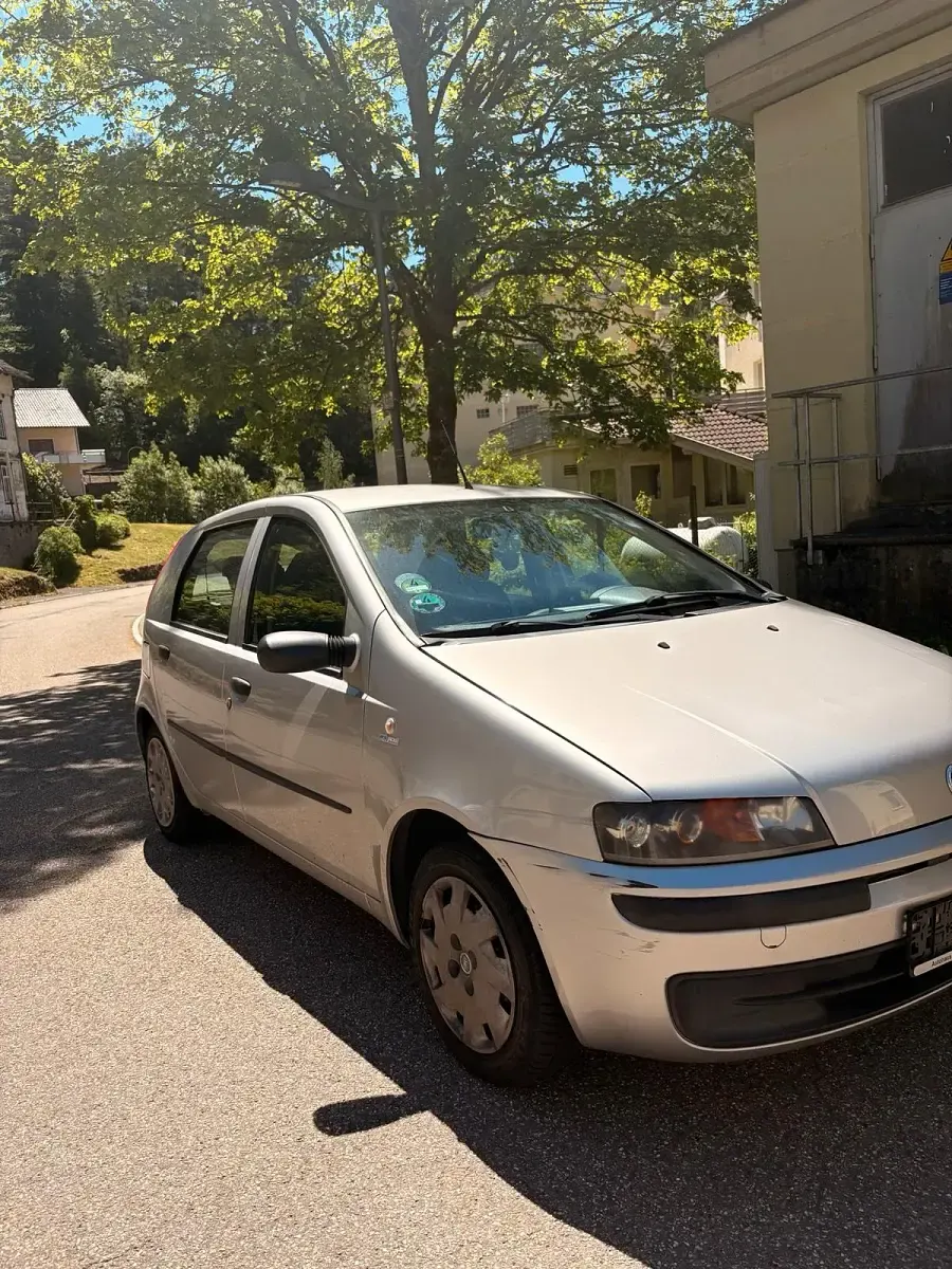 Gebraucht Fiat Punto 60 PS (44 kW) 2002 Silber Kleinwagen