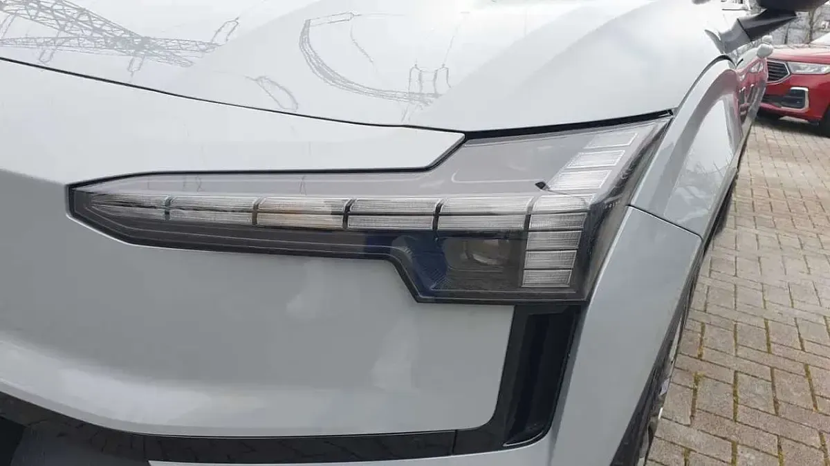Brugt Volvo EX30 Plus 200 kW (272 HK) 2024 Grå SUV