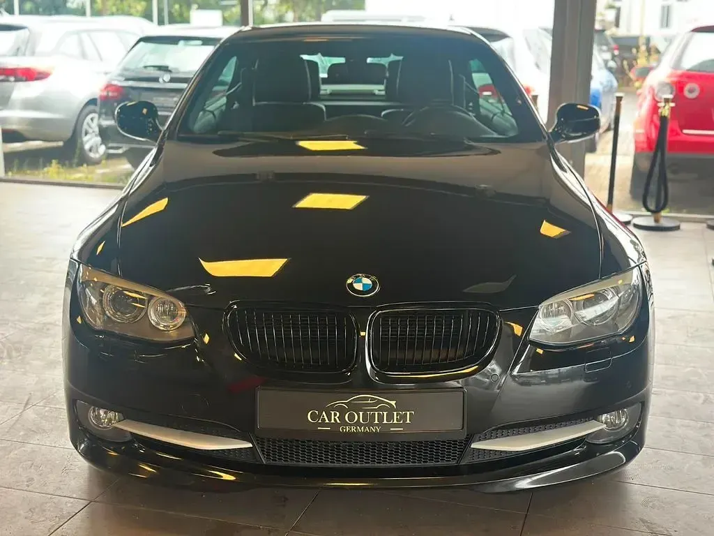 Gebraucht BMW 325 Cabriolet Comfort Edition 204 PS (150 kW) 2012 Schwarz Cabrio