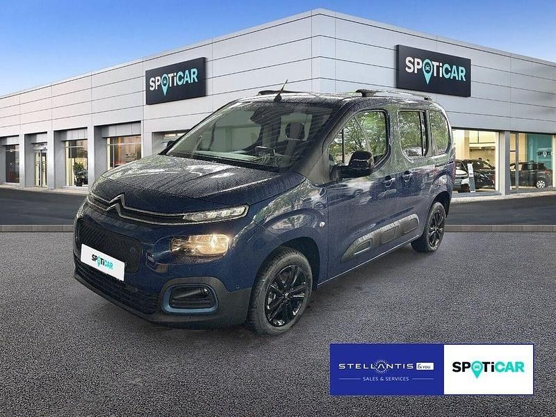 Blau Gebraucht 2023 Citroën e-Berlingo Shine Van / Kleinbus | 21.430 € (Superpreis) - Bild 1/3