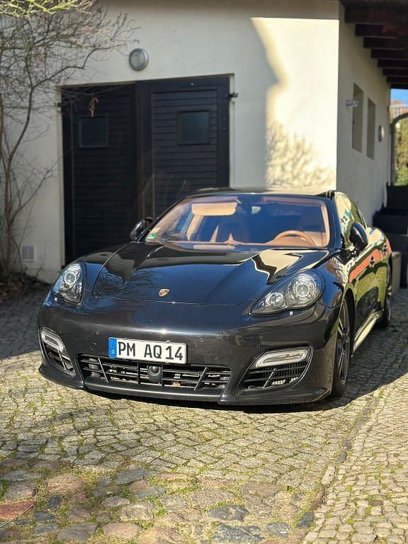 Schwarz Gebraucht 2011 Porsche Panamera Turbo S Limousine | 33.500 € - Bild 1/4
