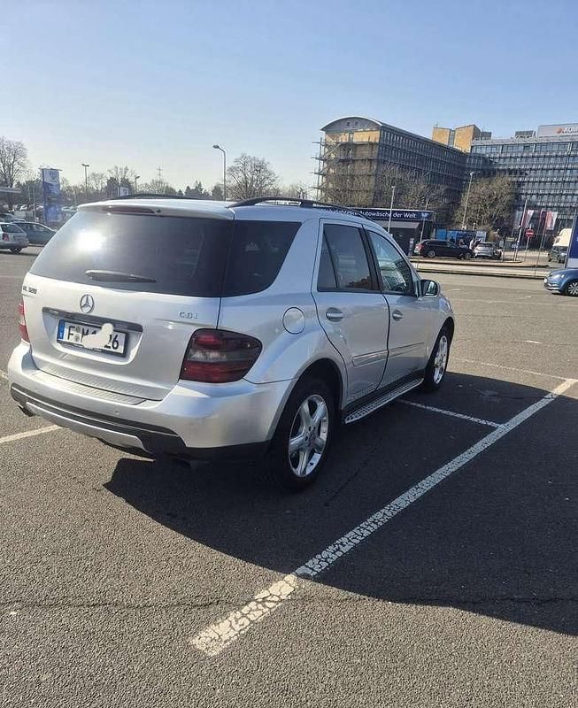 Gebraucht Mercedes ML320 224 PS (164 kW) 2006 SUV