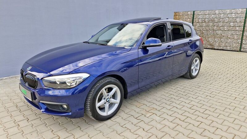 Mediterranblau metallic Gebraucht 2018 BMW 118 Advantage Kleinwagen | 17.990 € (Fairer Preis) - Bild 1/4