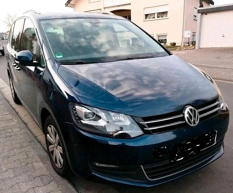 Gebraucht VW Sharan Join 150 PS (110 kW) 2019 Blau Van / Kleinbus