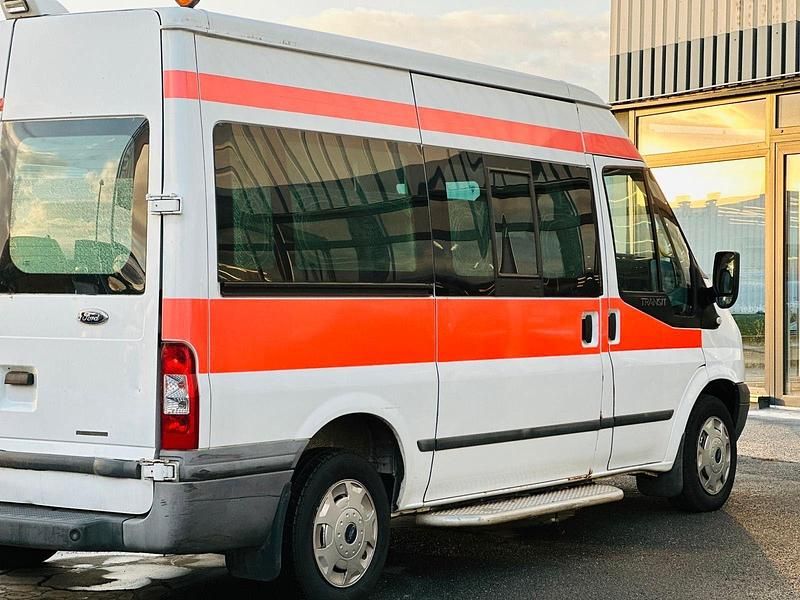 Gebraucht Ford Transit 125 PS (91 kW) 2013 Weiß/rot streifen Van / Kleinbus