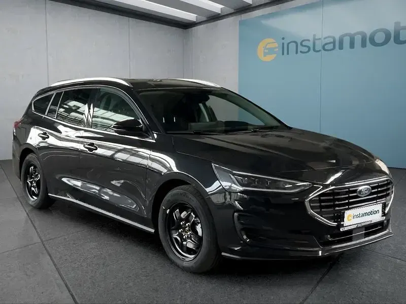 Neu Ford Focus Titanium 155 PS (114 kW) 2025 Schwarz Kombi