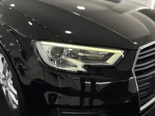 Gebraucht Audi A3 Design 116 PS (85 kW) 2019 Schwarz Limousine