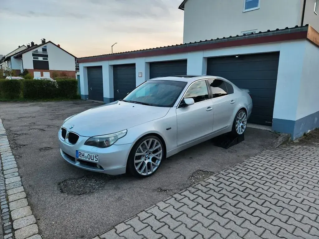 Second-hand BMW 525 177 CP (130 kW) 2005 Argintiu Berlinǎ