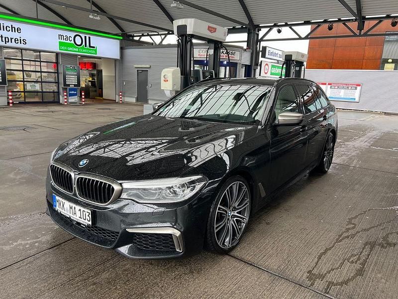 Schwarz Gebraucht 2018 BMW M550 Sport Line Limousine | 25.000 € (Fairer Preis) - Bild 1/3