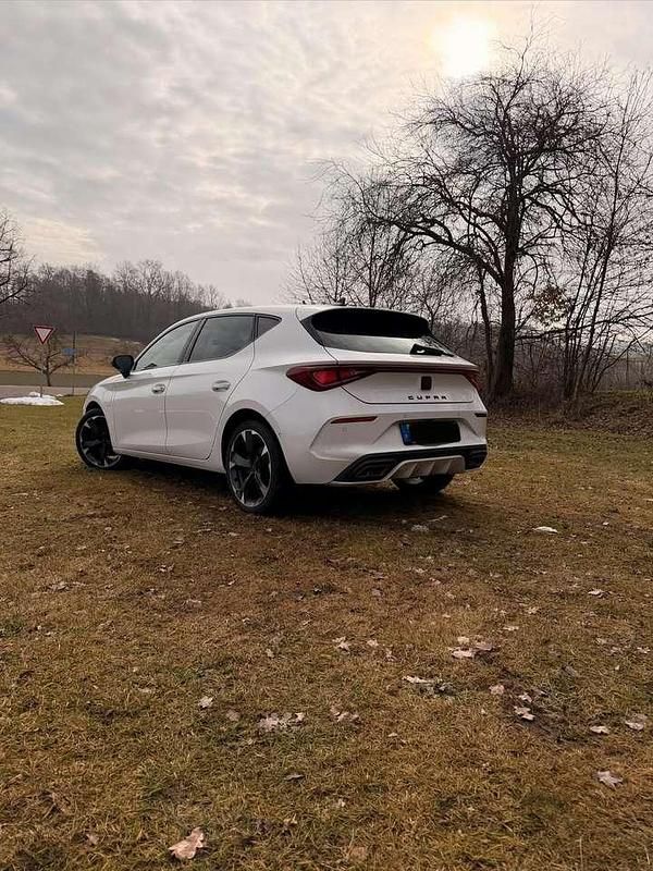 Gebraucht Cupra Leon 150 PS (110 kW) 2022 Weiß Limousine