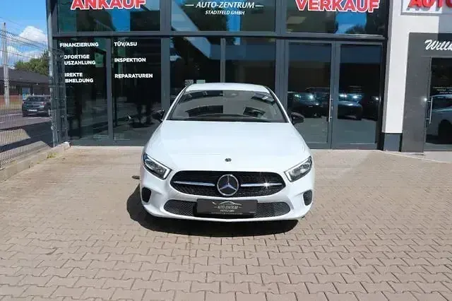 Gebraucht Mercedes A200 AMG 163 PS (119 kW) 2018 Silber Limousine