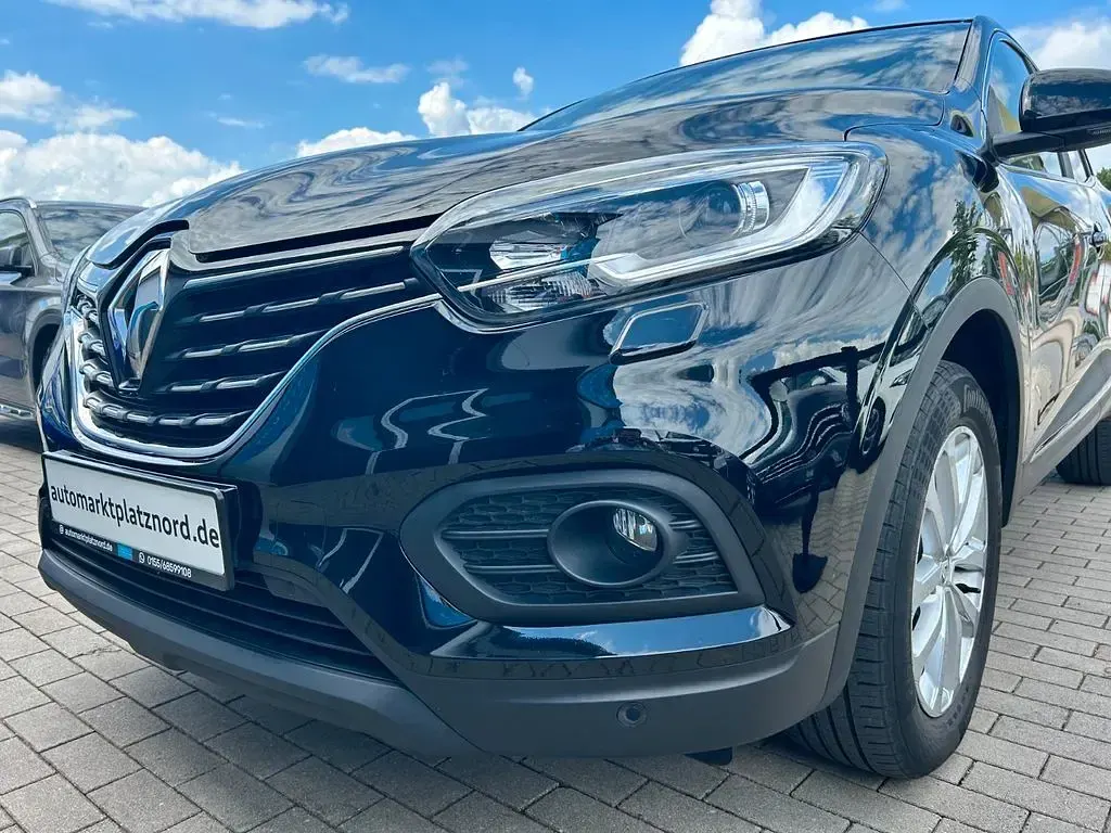 Gebraucht Renault Kadjar Life 140 PS (102 kW) 2021 Sternenschwarz SUV