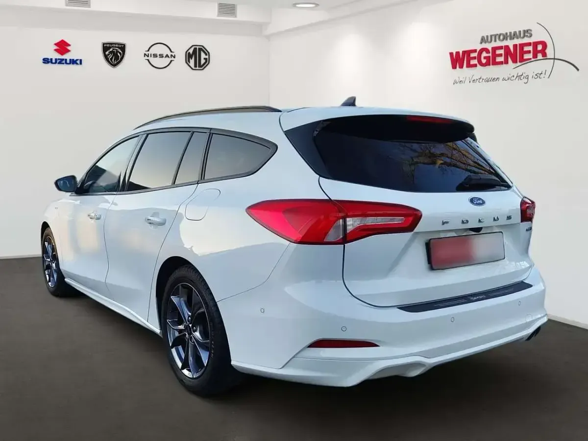 Usata Ford Focus ST-Line 125 CV (91 kW) 2021 Bianco Berlina