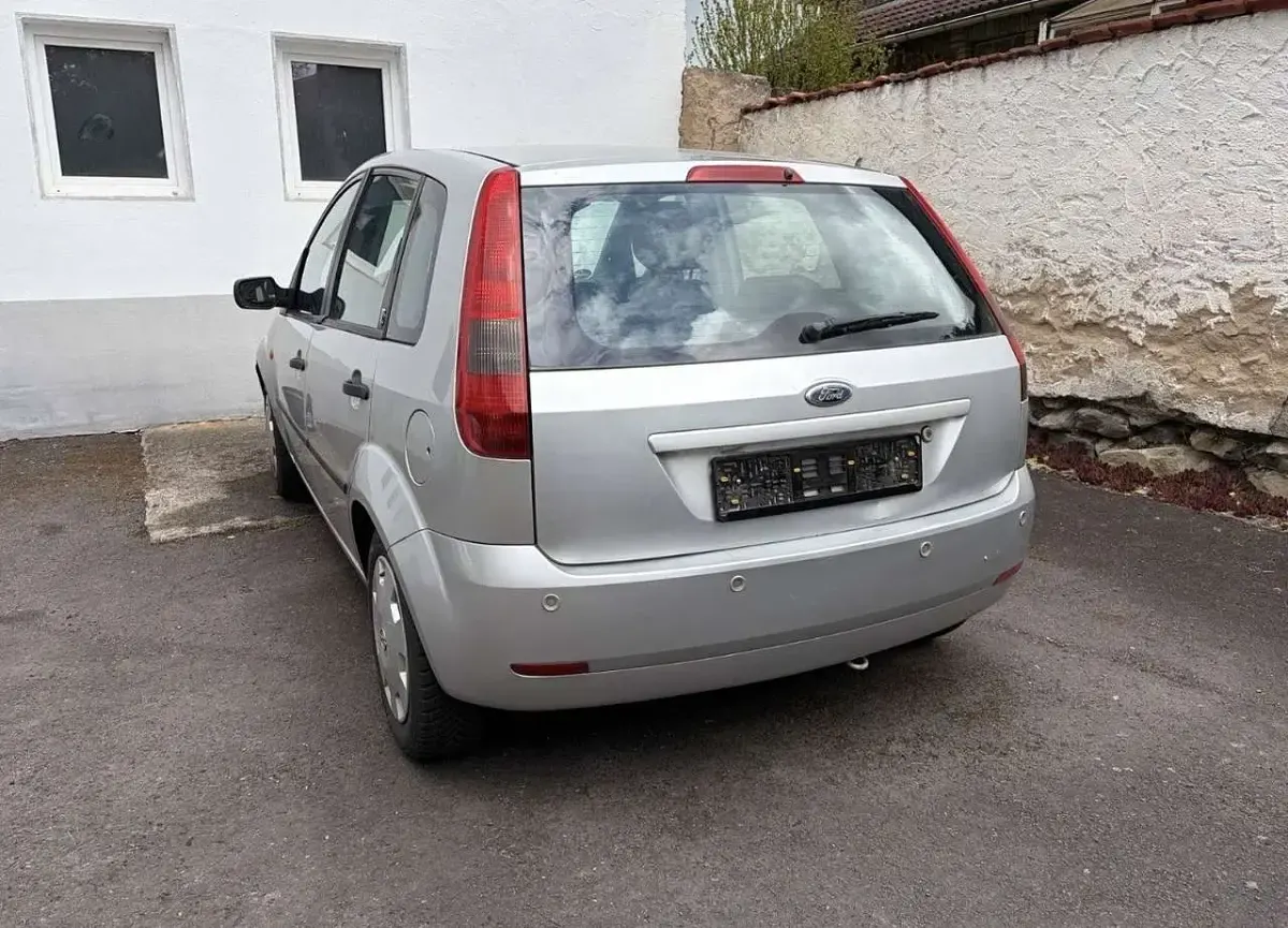Gebraucht Ford Fiesta Ghia 80 PS (58 kW) 2005 Kleinwagen