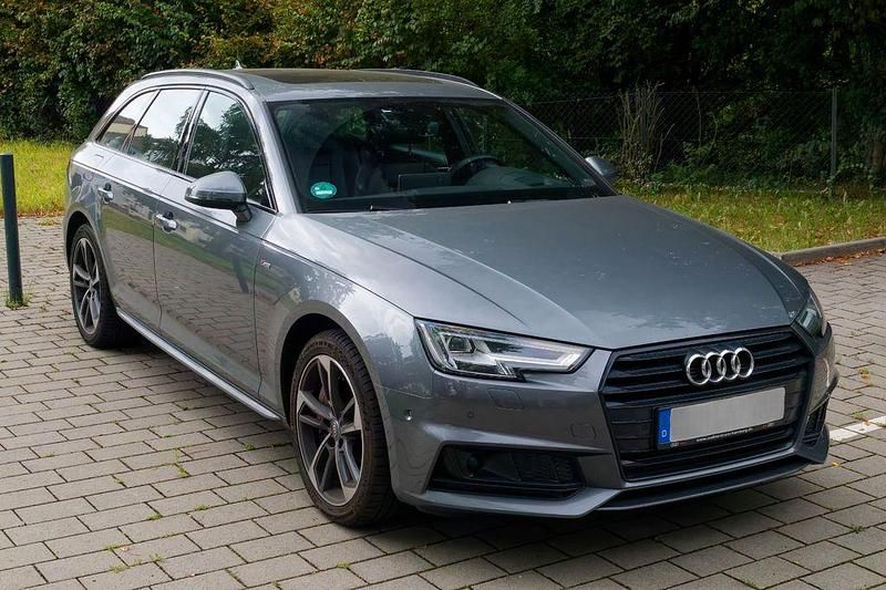 Grau Gebraucht 2017 Audi A4 Design Kombi | 19.000 € (Fairer Preis) - Bild 1/4