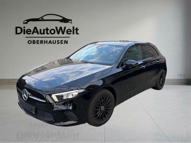 Gebraucht Mercedes A200 163 PS (119 kW) 2018 Schwarz Kleinwagen