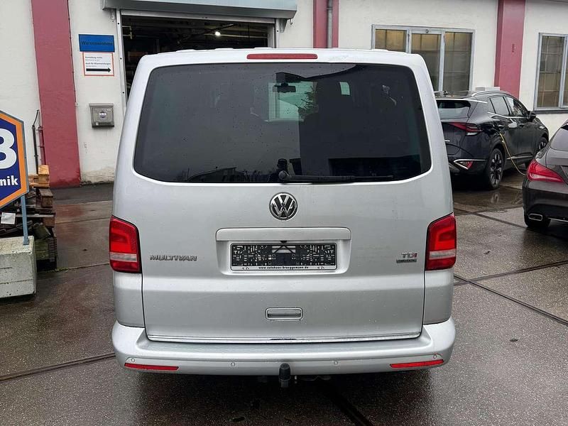 Gebraucht VW Multivan Highline 179 PS (131 kW) 2014 Silber Van