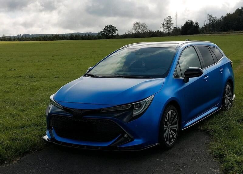 Blau Gebraucht 2020 Toyota Corolla Hybrid Kombi | 20.000 € (Etwas zu teuer) - Bild 1/4