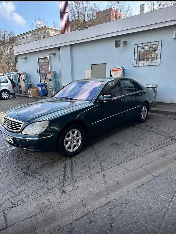 Grün Gebraucht 2002 Mercedes S500 Limousine | 2.500 € (Superpreis) - Bild 1/4