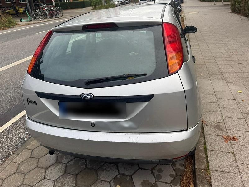 Second-hand Ford Focus 80 CP (58 kW) 2001 Argintiu Break